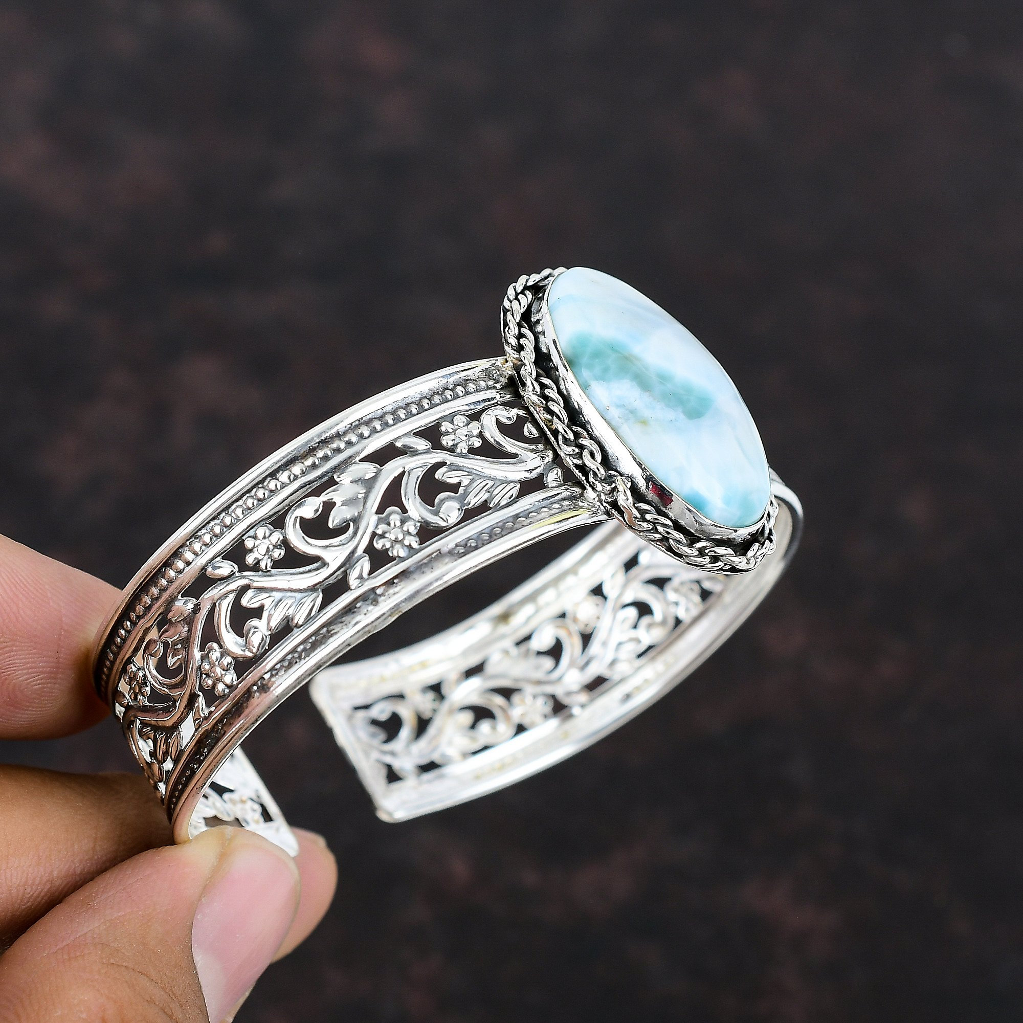 ハンドメイドのラリマーカフブレスレット：調節可能なスターリング