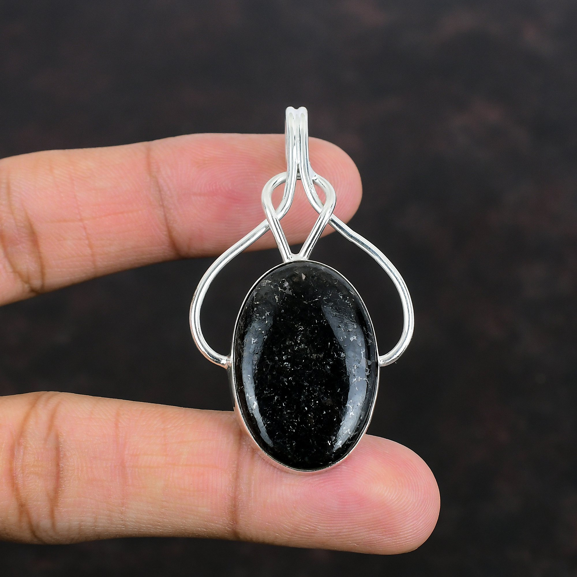 Pendentif Nuummite En Argent 925 - Pierre Noire De Protection Avec Cordon