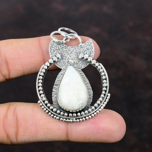 Blue Scheelite 925 Sterling Silver Pendant - Handmade Ethnic Jewelry