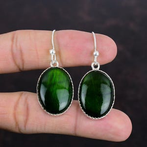Green Fire labradoriet-oorbellen: handgemaakte 925 sterlingzilveren sieraden