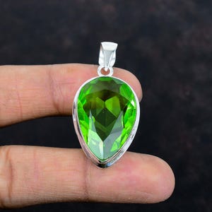 Colgante de peridoto facetado, colgante de piedra preciosa hecho a mano, colgante de plata de ley 925, hermosa joyería de peridoto, último diseño, colgante, regalos para esposa