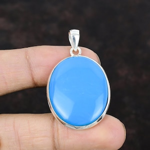 Colgante turquesa de la Bella Durmiente hecho a mano: joyería ovalada de plata de ley
