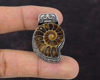 Ciondolo fossile di ammonite: gioiello vintage in argento sterling 925 con pietre preziose