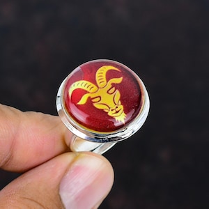 Znak zodiaku Koziorożca w czerwonym onyksowym pierścionku ze srebra próby 925 regulowany pierścionek ręcznie robiony pierścionek astrologiczny biżuteria z kamieni szlachetnych horoskop pierścionek dla kobiet