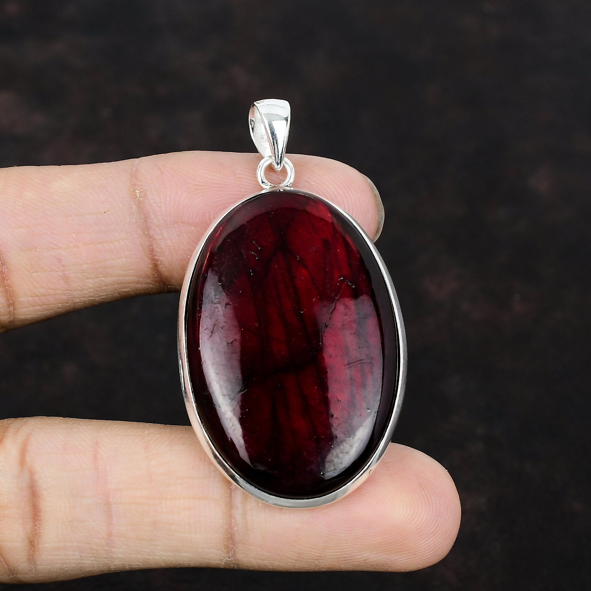 Red stone shop pendant set