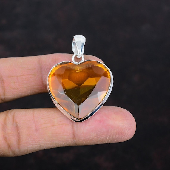 シルバー色ペンダント オレンジ石付き 約60cm 鼻煙壺アンティーク シルバー色ペンダント オレンジ石付き 約60cm 鼻煙壺アンティーク