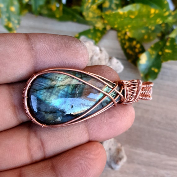 Mind Blowing Natural Blue Labradorite Wire Wrapped Labradorite Necklace Flashy Labradorite Jewelry Labradorite Healing Crystal Etsy