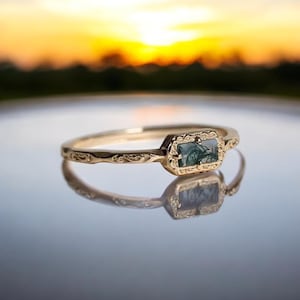 Alianza de boda de ágata musgosa hecha a mano: anillo Art Déco de plata de ley