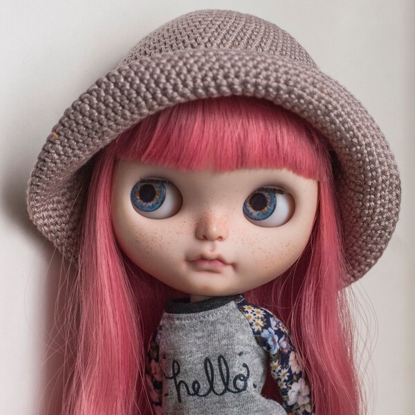 blythe hat, blythe buckethat, blythe knitting hat, blythe crochet hat, blythe beanie, blythe hat, blythe crochet beanie