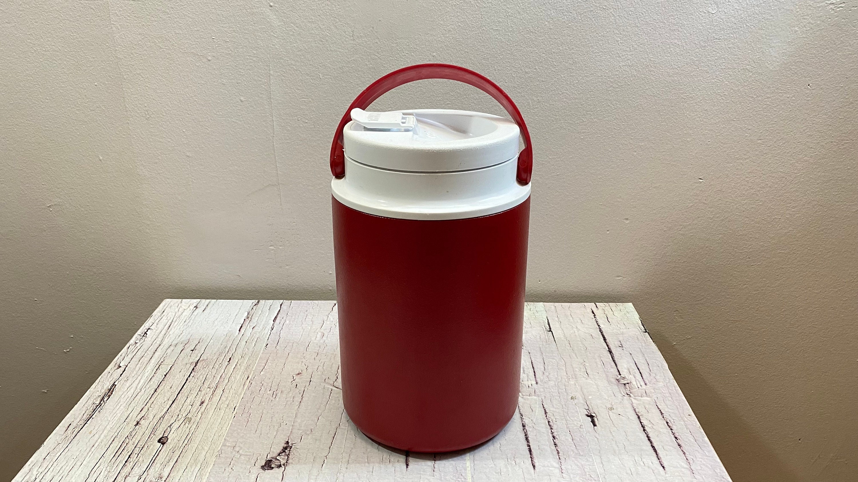  Coleman 1 Gallon Beverage Cooler, Red : Coolers : Sports &  Outdoors