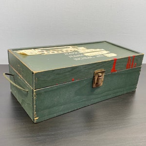 Vintage US Military Foot Locker Storage Bin Green Rustic US Toy Box
