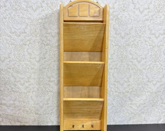 Vintage Wandbriefständer mit 3 Haken, 3-stöckiger Brief- und Rechnungssortierer, Wandregal aus Holz, Vitrinenständer, robust.