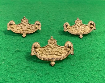 Three Vintage Dresser Knobs Pulls Drawer Solid Brass Knobs Pulls Handles Antique Gold Kitchen Cabinet Door Handle Pull Furniture Knobs, Gift