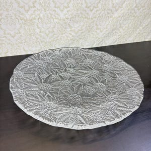 Vintage Clear Textured Pressed Glass Floral Platter, 1980s Serving Plate, Embossed Poinsettia Serving Plate, Retro Flower Holiday Dish.