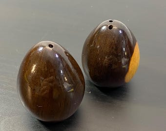Wooden salt and pepper shakers, set of 2, hand carved wood, vintage handmade egg style spice container, dining decor, nice kitchen decor