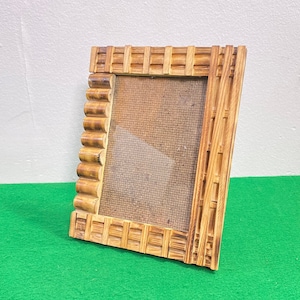 Rustikaler Bilderrahmen aus Holz, braune Tischplatte, handgefertigtes Geschenk, 100% natürliches Eco-Bauernhaus, Spiegeldekorfund, beunruhigte Rahmen, Hochzeitsgeschenke.