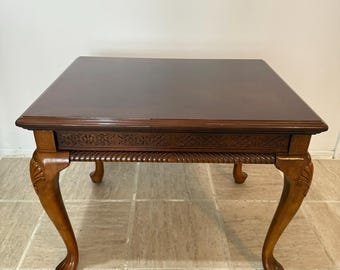 ボンベイ カンパニーのフレンチ スタイル サイド テーブル、1900 年代