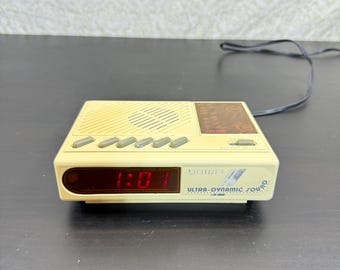 Vintage GE General Electric Model 7-4100JA Retro Cathedral AM FM