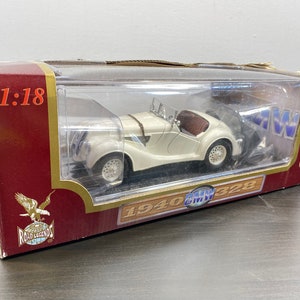 Road Legends 1/18 Scale 1940 BMW 328, Beige and Brown, Classic Sports Car, Model Car, Display Case, Collectible, Desk Decor, Original Box.