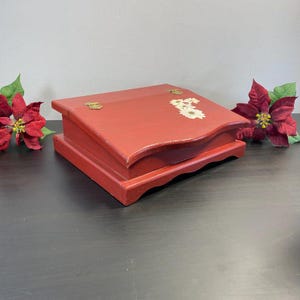 Caja de madera roja vintage, organizador de recuerdos florales, cofre para baratijas