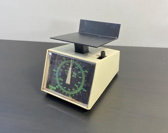 Vintage EKCO Sweden Kitchen Scale - Retro Cream & Black Food Scale - 1970s Mid-Century Modern Kitchen Decor