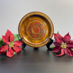 Set of Wooden easel and wooden floral Decorated bowl, Art Arad Hand Carved Wood Plate Romania Dish, Brown and Black, Dining Room.