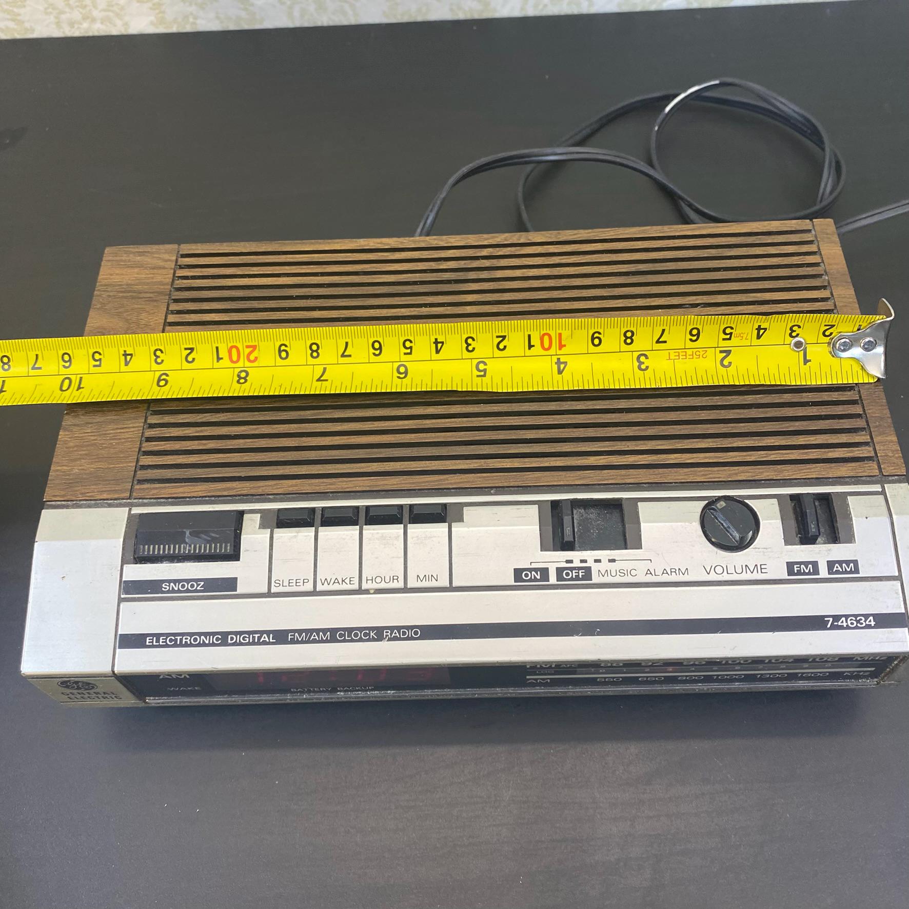 Vintage 1980s GE Digital Alarm Clock Radio Am/fm Red LED Light Time ...