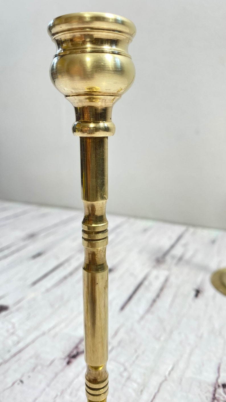 Pair Of Tall Elegant Brass Candlesticks, 2 Candle Stick Holders, Rare Centerpiece, Candelabra, Antique Style, Unique Gift, Nice Shape. zdjęcie 9