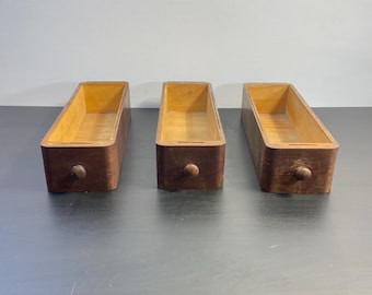 Cajones para máquina de coser vintage, UN cajón, almacenamiento de madera para costurera, organizador de artículos de costura, pomo de cofre rústico, contenedor retro, caja de suministros de herramientas.