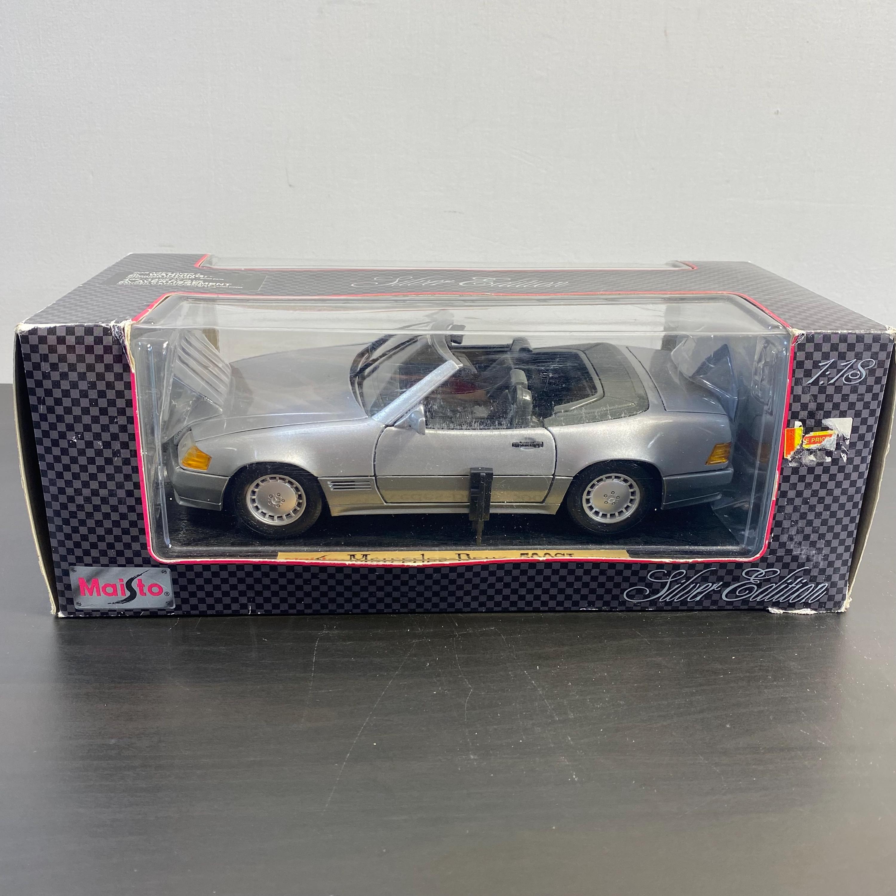 Maisto Silver Edition 1989 Mercedes-Benz 500sl 1:18スケール