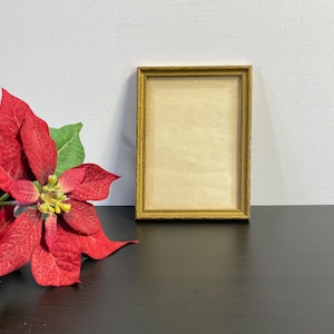 Marco de fotos de madera con decoración tallada a mano, regalo hecho a mano para colgar en la pared, cubierta de vidrio, marco de fotos dorado, marco de espejo, diseño decorado.
