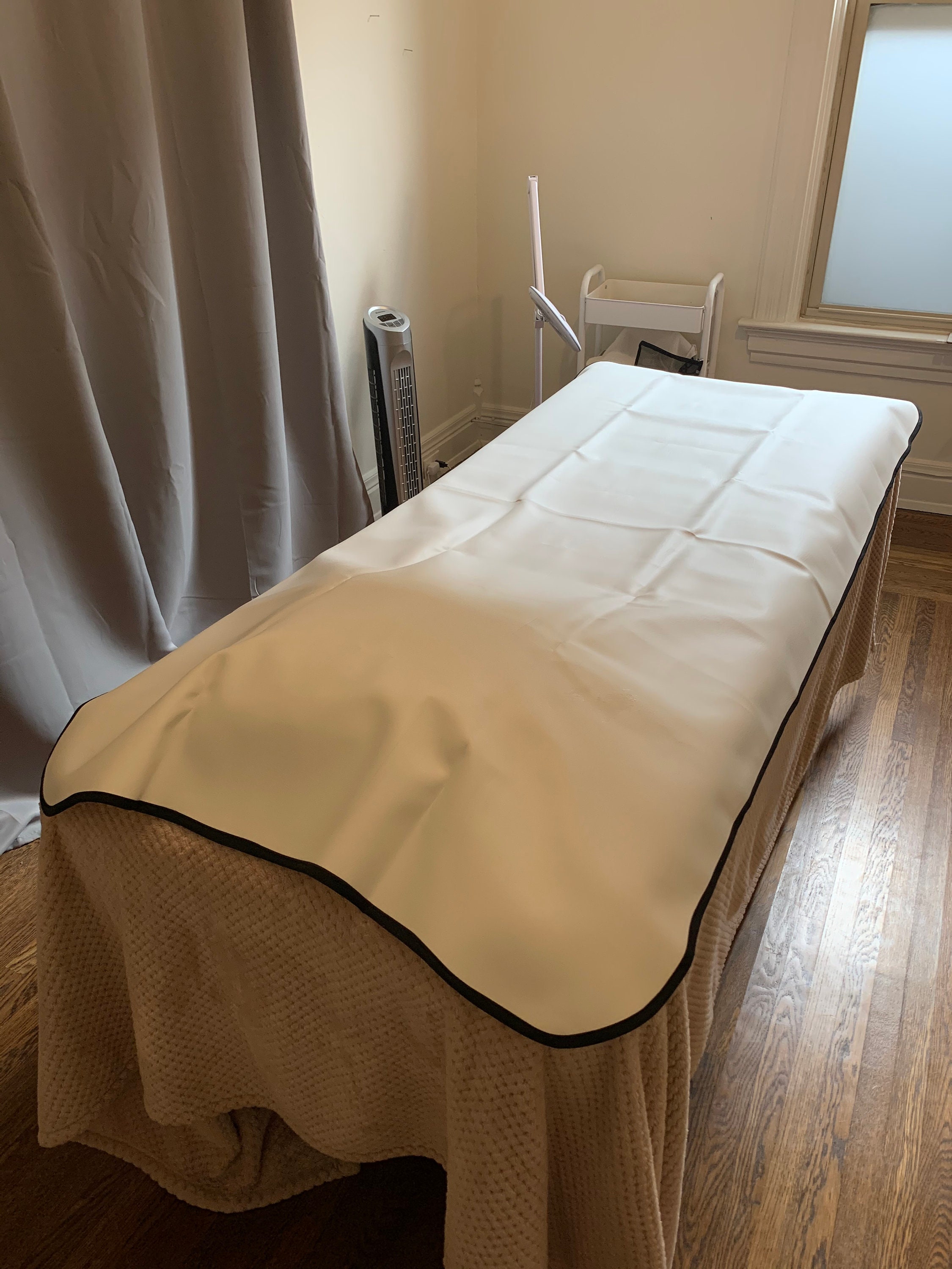 Silicone Mat to Practice Waxing 
