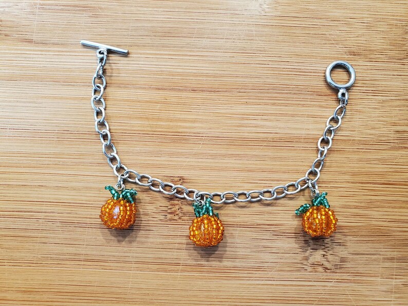 Beaded Pumpkin Charm Jewelry Set