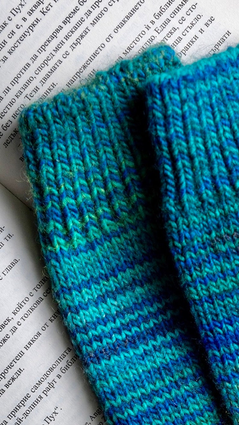 Calcetines de lana hechos a mano calcetines cálidos de invierno ideales para senderismo calcetines extra gruesos calcetines acogedores lana de cordero imagen 2