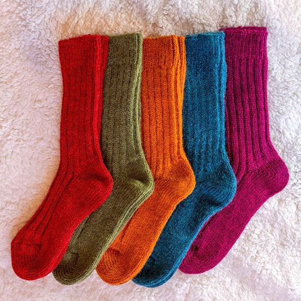 Chaussettes en laine d'alpaga tricotées à la main Chaussettes en laine tricotées Chaussettes d'hiver chaudes Idéal pour la randonnée Chaussettes extra épaisses Chaussettes confortables