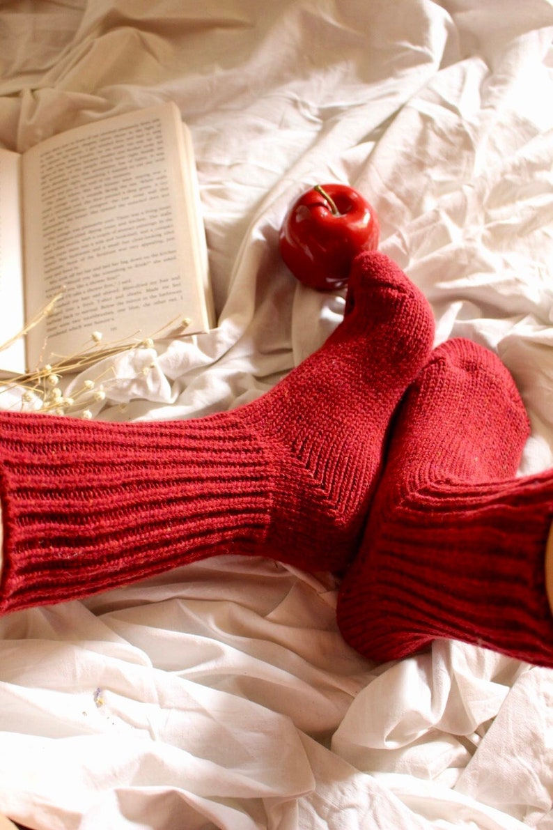 Calcetines de lana merino hechos a mano calcetines cálidos de invierno ideales para senderismo calcetines extra gruesos calcetines acogedores lana de cordero imagen 1