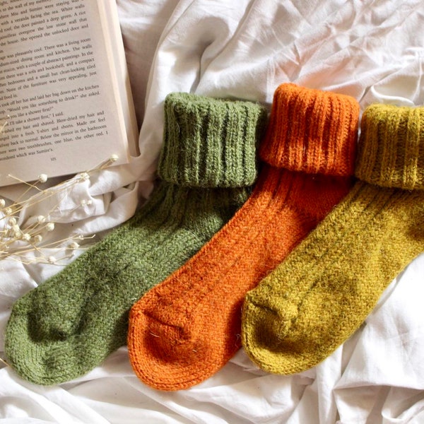 Handmade Wool Socks Warm Winter Socks Great for Hiking Extra Thick Socks Cozy socks lambs wool