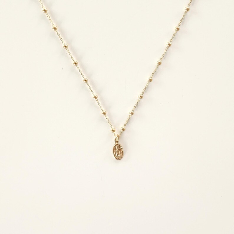 Maria pendant necklace