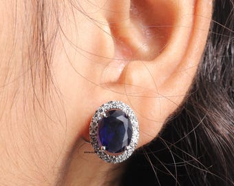 Aretes con halo de diamantes cultivados en laboratorio, aretes de corte solitario ovalado, aretes con cierre de rosca, aretes de diamantes en racimo, aretes de zafiro ovalado.