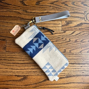 Wristlet - Southwestern Wool - Blue and Cream - Oregon Wool - Tribal - Clutch - Bag Organizer