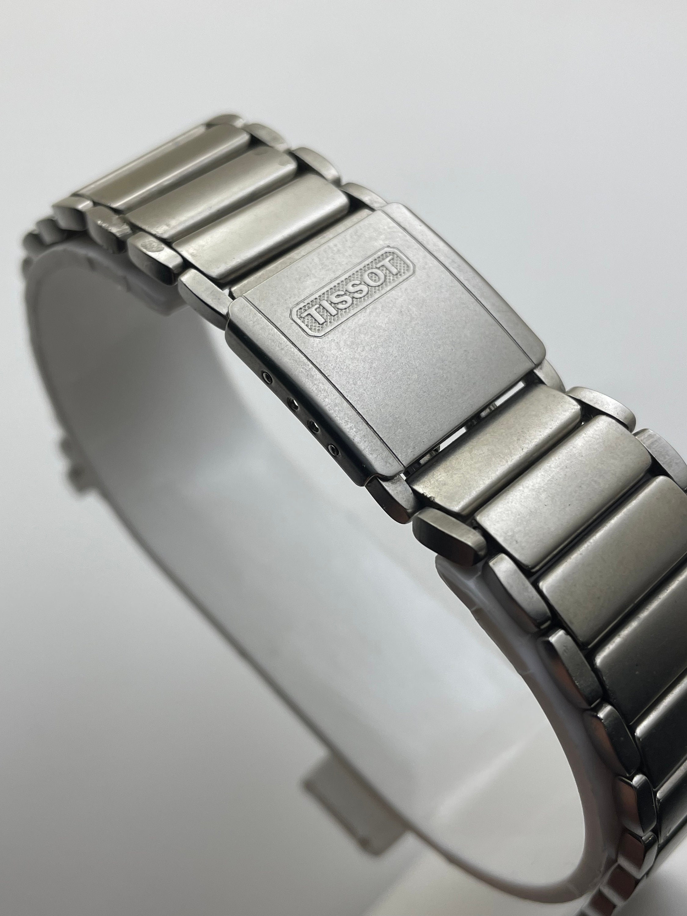 Tissot bracelet 2025 metal