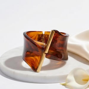 Abstract Marble Resin Cuff Bracelet for Women – Irregular Gold Hinge Statement Bangle