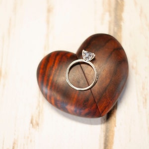 Houten hartvormige doos voor verlovingen en geschenken, geheime ringdoos Valentijnsdag palissander