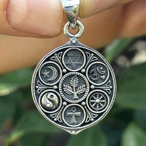 Colgante de Símbolos Sagrados de la Unidad en Plata de Ley 925 COEXISTENCIA Yin Yang Luna Creciente Estrella de David Rueda de la Vida Budista Ohm Aum Cruz Cristiana