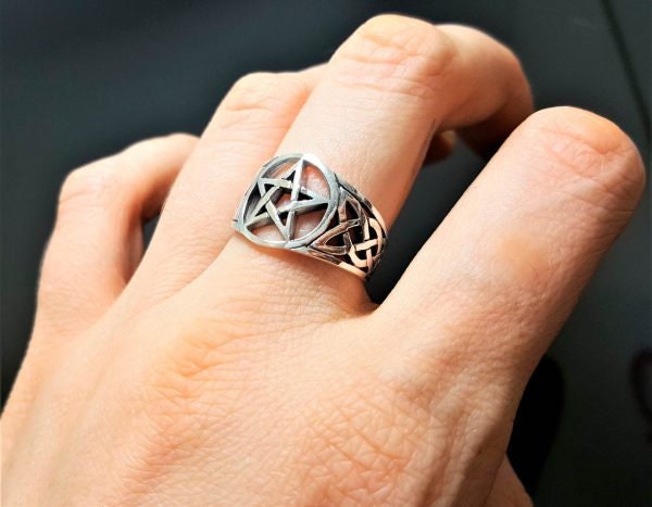 ペンタグラムリング 925スターリングシルバー 星 ペンタクル 神聖な