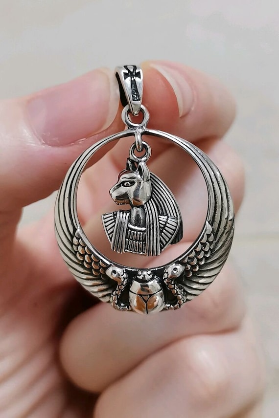 エジプトの女神バステト 925スターリングシルバーペンダント 猫