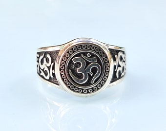 Om Ring 925 STERLING SILVER 925 AUM Ohm Hindu Yoga Om Mantra Talisman Protective Amulet Sacred Symbol Harmony Universe