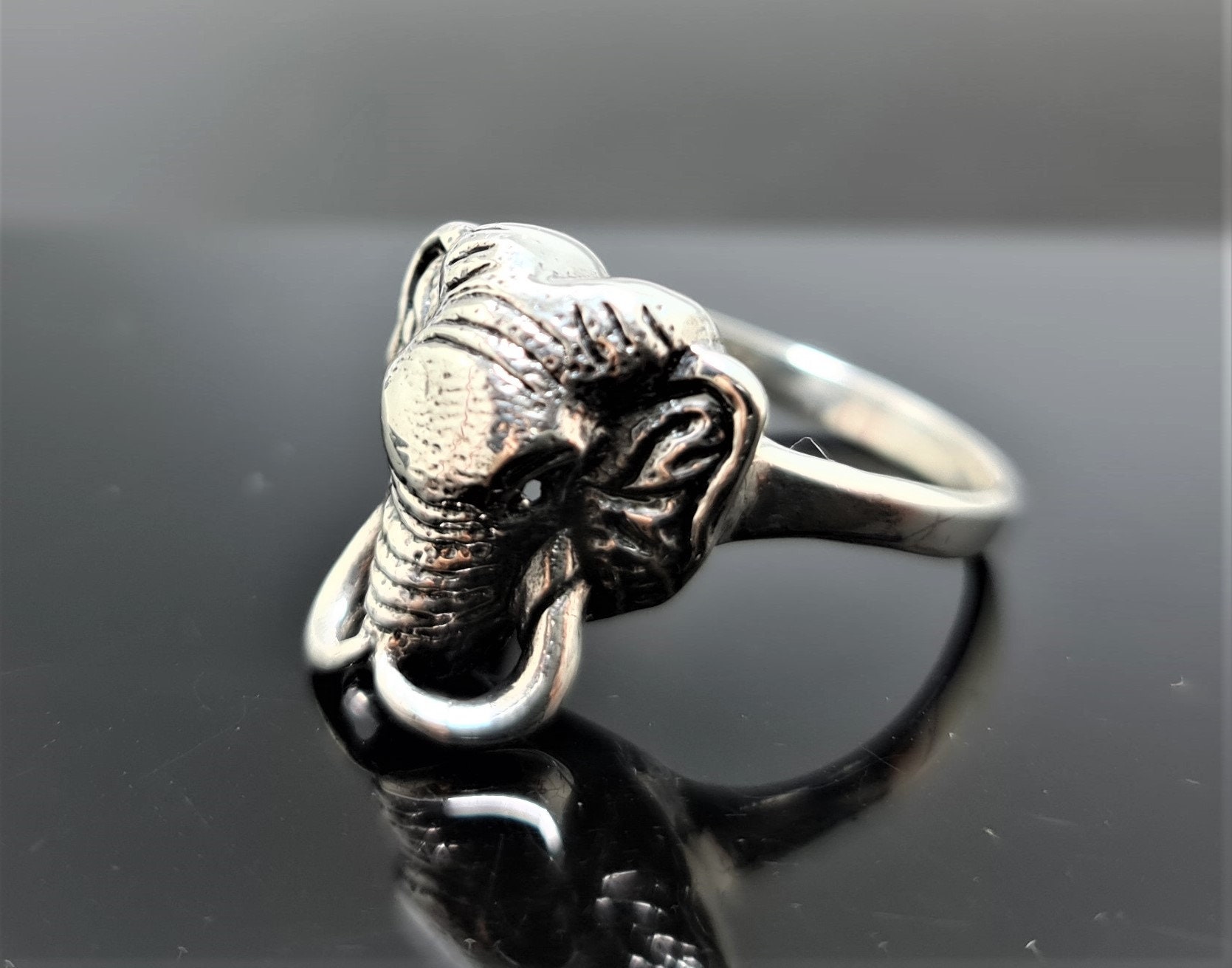 Orecchini a forma di elefante, argento delle tribù delle colline, argento sterling 925, orecchini in argento thailandese, regalo per lei, gioielli a forma di elefante, regalo per le donne - Italia