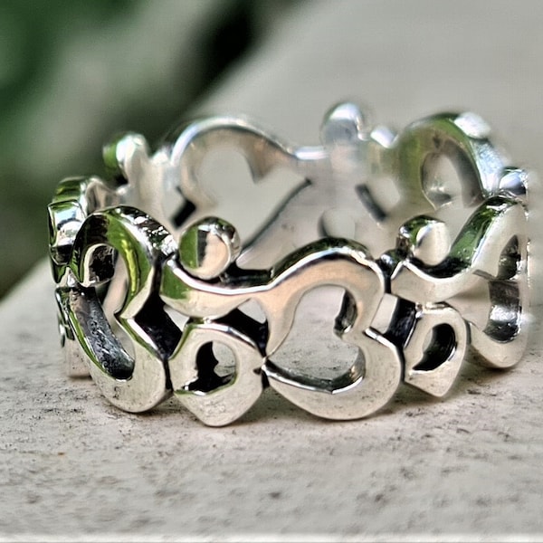 Om Ring 925 STERLING SILVER 925 AUM Ohm Hindu Yoga Om Mantra Talisman Protective Amulet Sacred Symbol