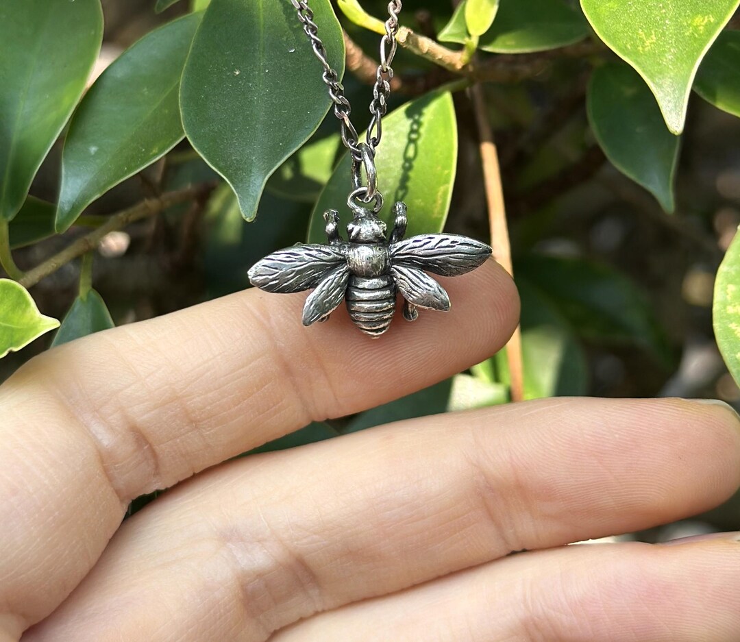Flying Insect Pendent Bee Pendant 925 STERLING SILVER Honeybee Flying Bug Insect Entomology ...
